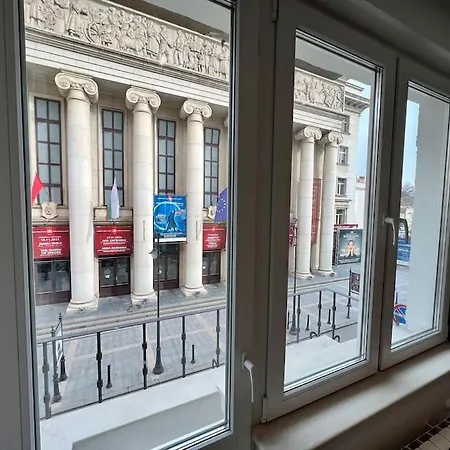 Location ! Opera View Next To Alexander Nevsky Cathedral Apartment *