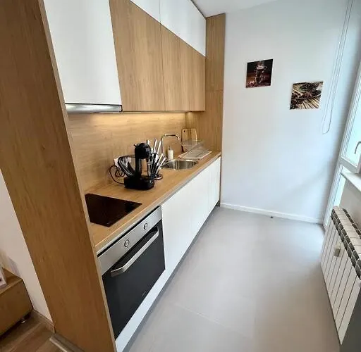 Location ! Opera View Next To Alexander Nevsky Cathedral *