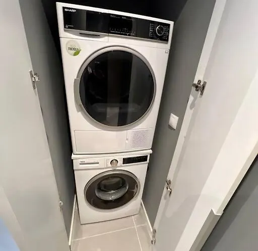 Location ! Opera View Next To Alexander Nevsky Cathedral *